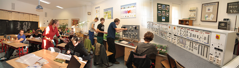 Střední škola AGC a.s.